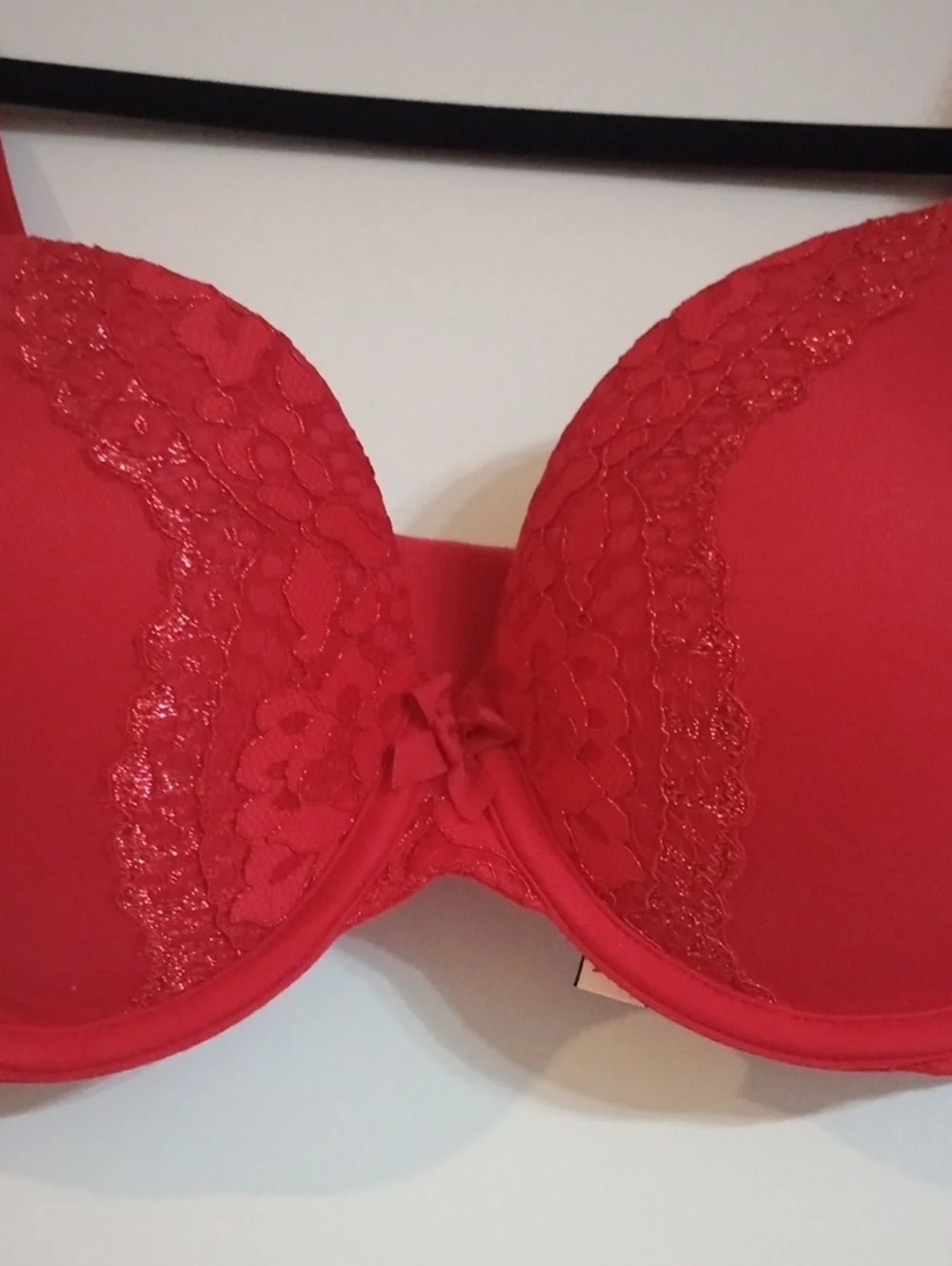 Victoria's Secret Red Lace  Bra - Picture 2 of 4